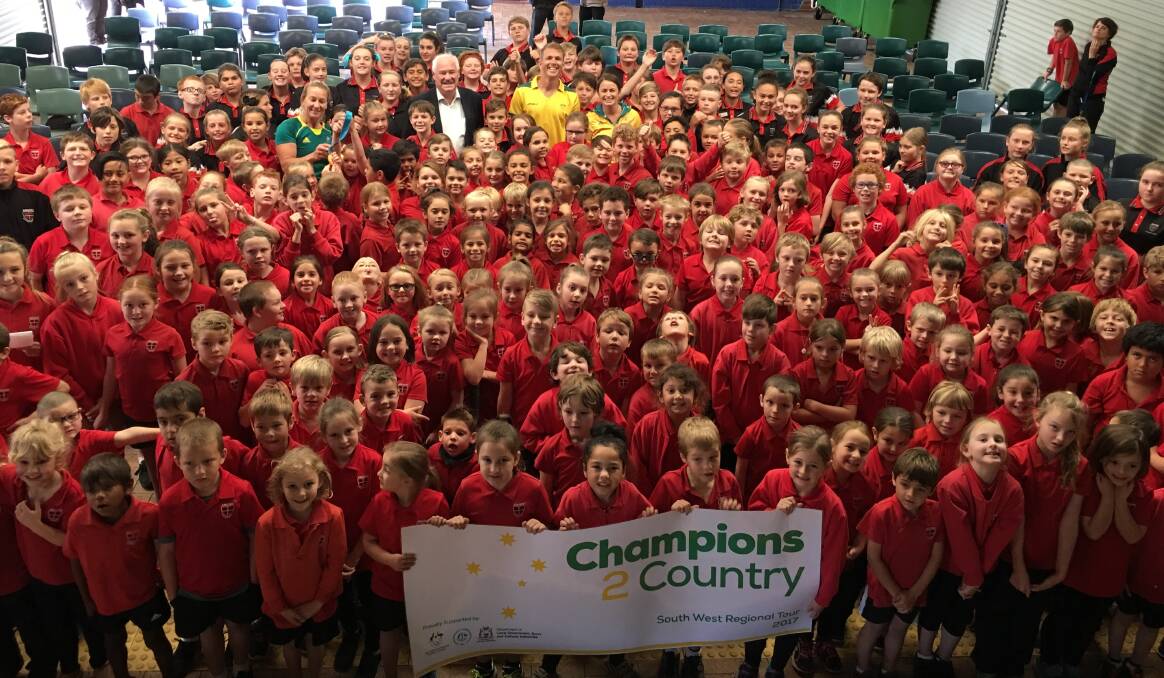 Amaroo Primary School students with Collie-Preston MLA Mick Murray and Belinda Stowell (Olympic sailing gold medallist), Brad Scott (triple paralympian runner) and Jayde Taylor (Olympic and Commonwealth Games hockey). 