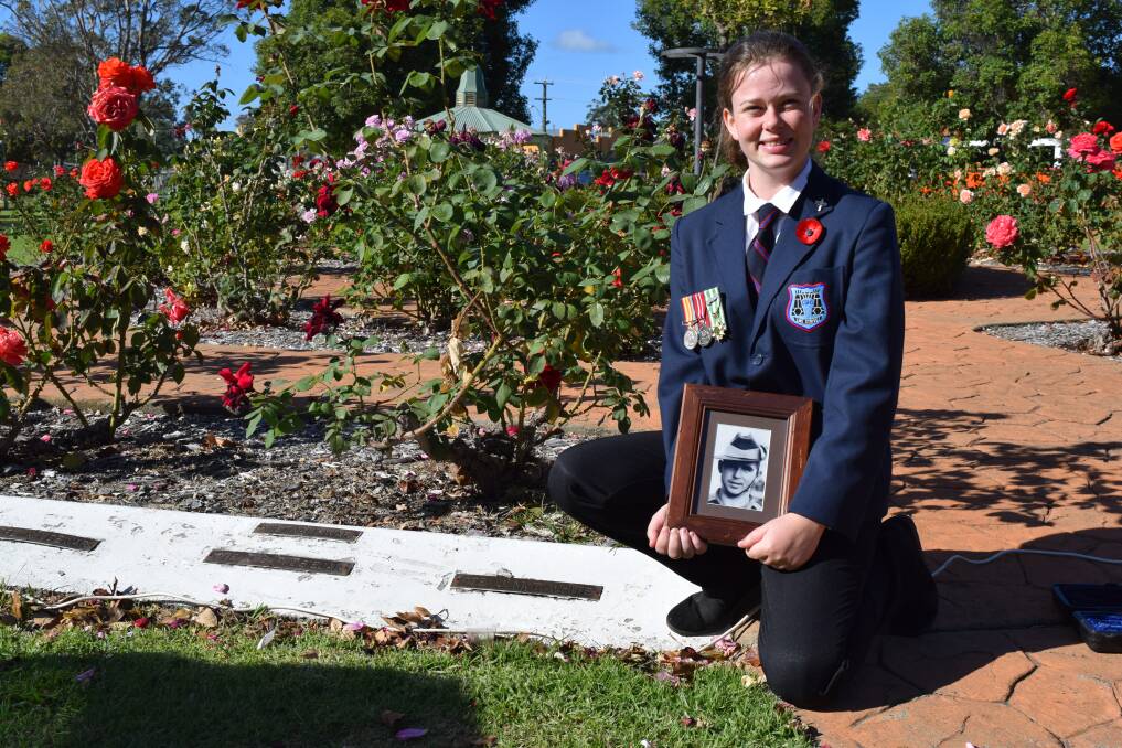 Honouring fallen family: Collie Senior High School student Lauren Cook at her great-uncle's memorial in Soldiers' Park. Photo: Shannon Wood. 