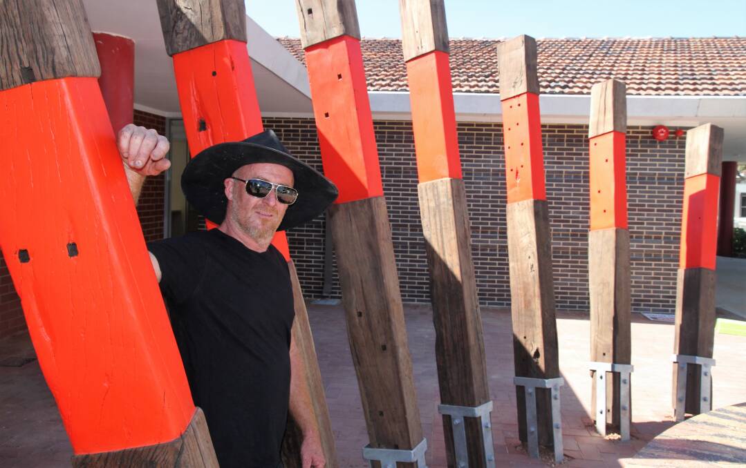 Art reflecting nature: Renowned artist  Rees has unveiled his latest nature-inspired public artwork at the Collie Health Service. Photo: supplied. 