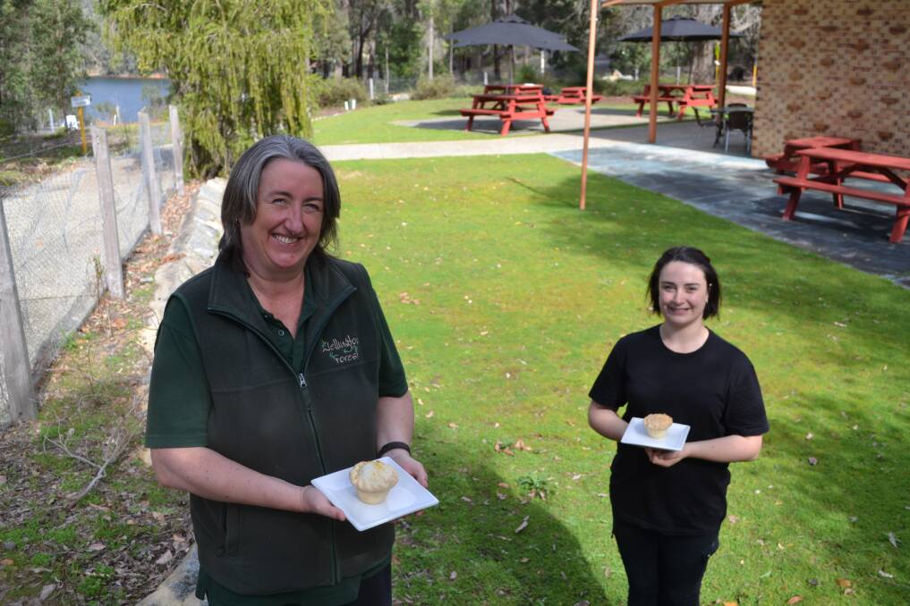 Home made treats: Wendy Pedron and Beth Oswin stand outside the new Wellington Dam Kiosk holding their famous marron pies.