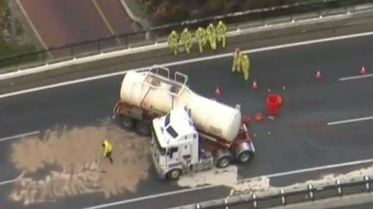 A still image from 7 News Perth's aerial vision of Tuesday's freeway clean-up.  Photo: Twiiter / 7 News Perth