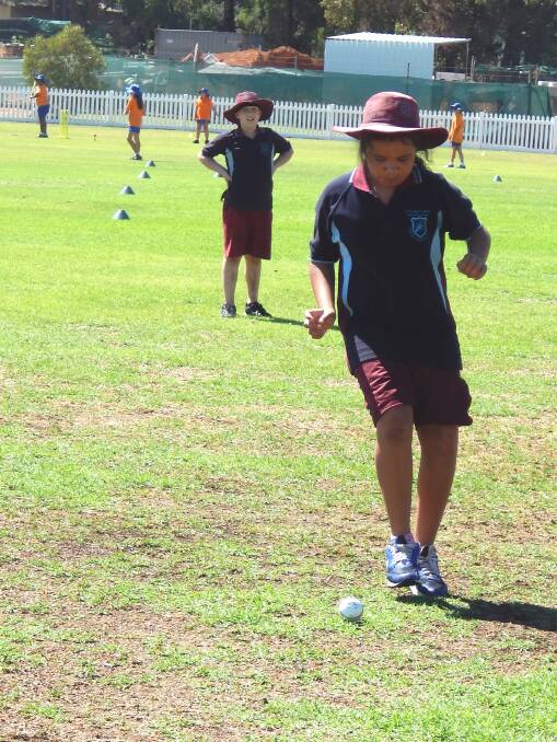 WA and Australian representative cricketer Tom Moody and Western Warriors visited Collie for a carnival involving local schools.