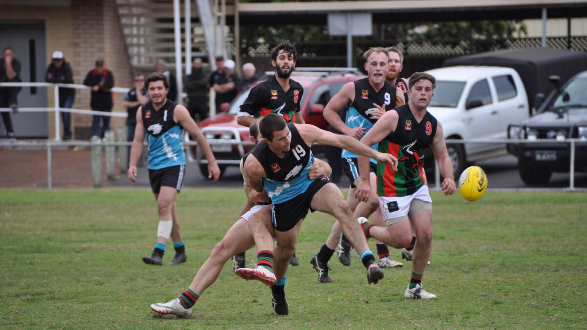 Harvey Bulls came back from a 25 point deficit at half time to defeat Collie 14.11.95 to 12.13.85 in their semi-final on the weekend. Photos: Thomas Munday. 