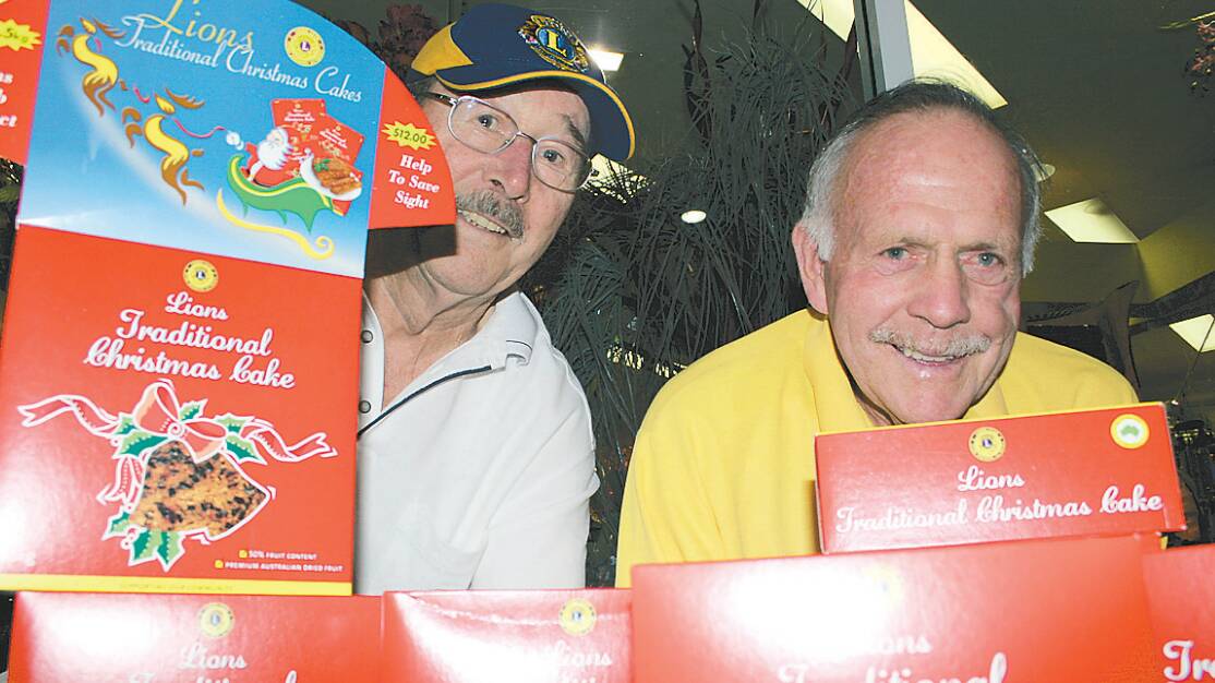 Bill Weir (right) was inducted into the WA Lions Hall of Fame earlier this month.