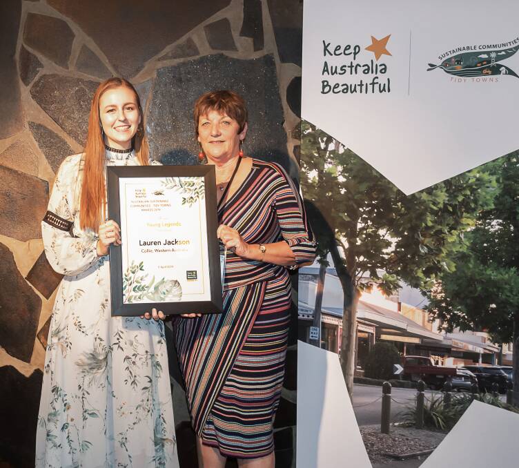 Collie's Lauren Jackson receiving the 2019 National Individual Young Legend award from Keep Australia Beautiful's Val Southam. Photo: Supplied 