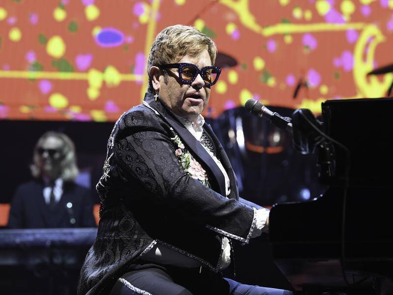 Elton John says he won't stay at hotels owned by the Sultan of Brunei.